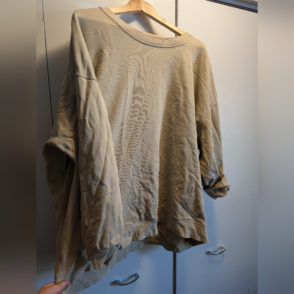 Lululemon crew neck